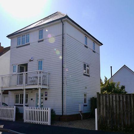 The Salty Dog Holiday Cottage, Camber Sands ライ エクステリア 写真